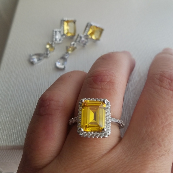 Swarovski Elements 925 Sterling Silver Citrine Yellow Solitaire Ring NEW - Picture 5 of 15